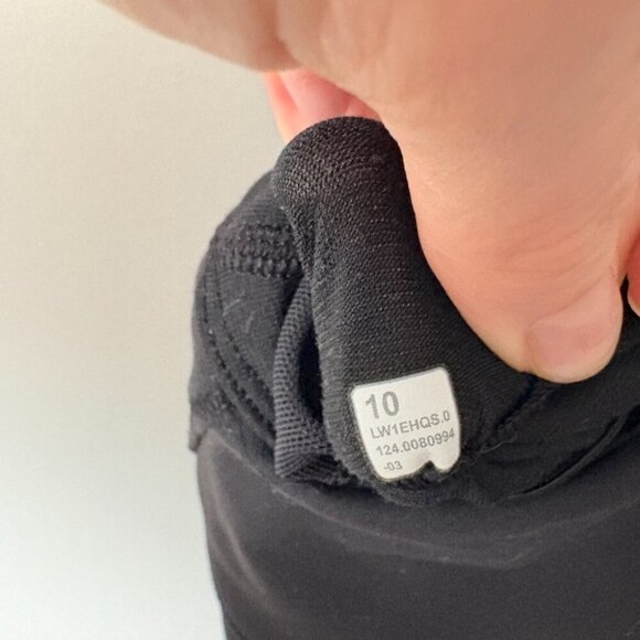Lululemon Everlux Asymmetrical Tennis Tank Top Black Size 10 - Picture 5 of 5